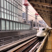 JR 東京駅 19番線ホーム 入線するN700...