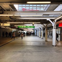 新宿駅 (Shinjuku Sta.) 新南口の改札周り、今こんな風になっ...