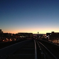 青海駅 (Aomi Sta.) (U10) ゆりかもめの車内から見る夕焼け...