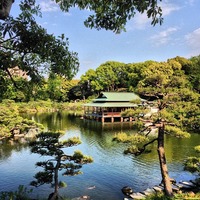 清澄庭園 (Kiyosumi Garden) 泉水が印象的な回遊式林泉庭園...