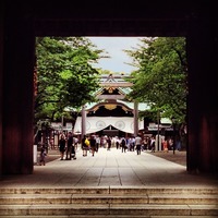 靖国神社 (Yasukuni Shrine) 食後の散歩しながら参拝...